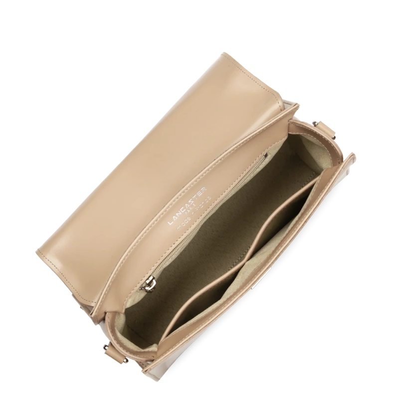 433-16-nude-4_png